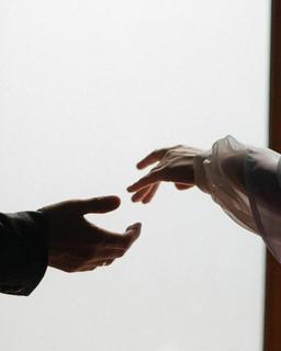 پیش از تن، به تو رسیدم.