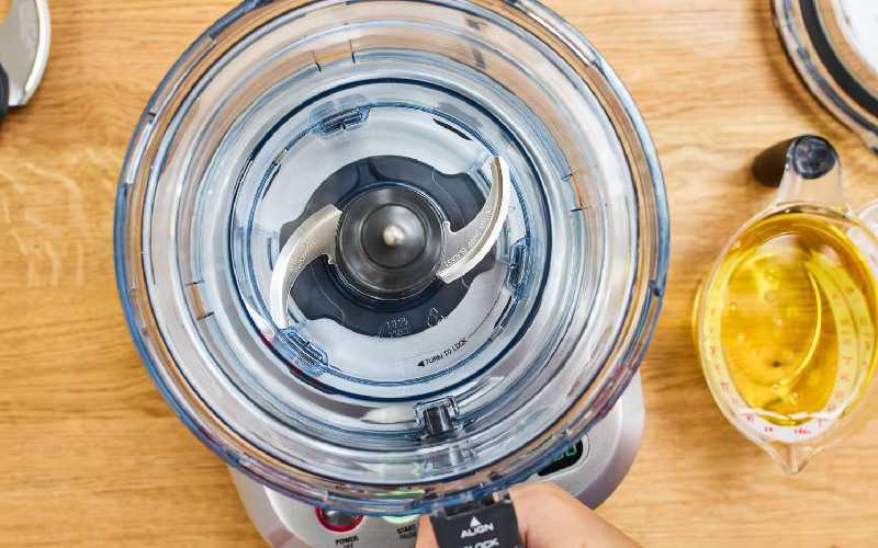 چرا تیغه مخلوط کن نمیچرخه؟