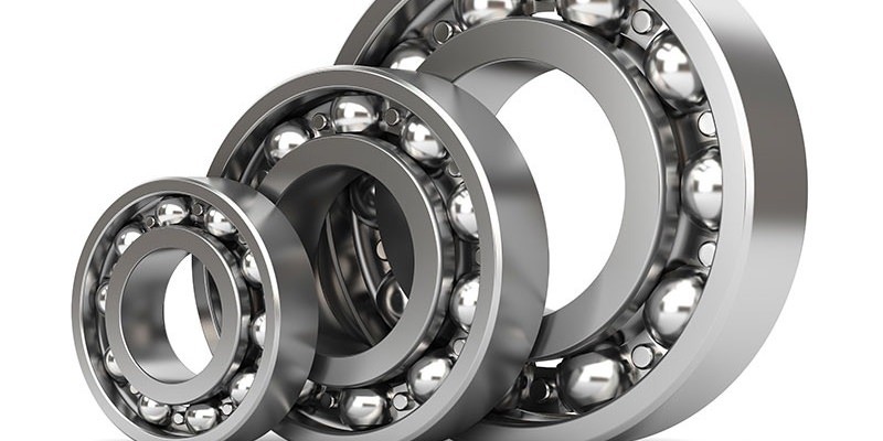 اجزای داخلی بلبرینگ شیار عمیق شامل رینگ‌های داخلی و خارجی، قفسه و ساچمه‌ها