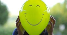 3 نشانه بارز بیماری تلاش برای راضی نگه داشته همه افراد