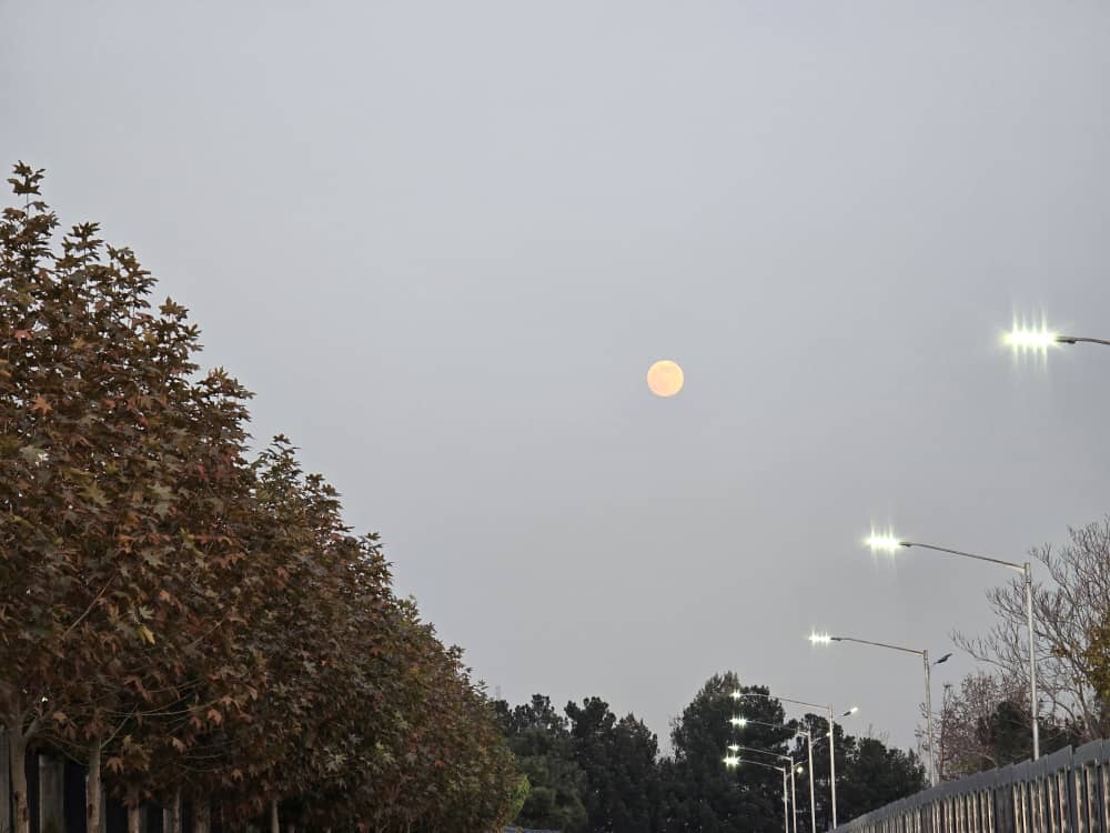 طلوع ماه- تهران- هتل المپیک- سیزده آذر چهارصد و چهار