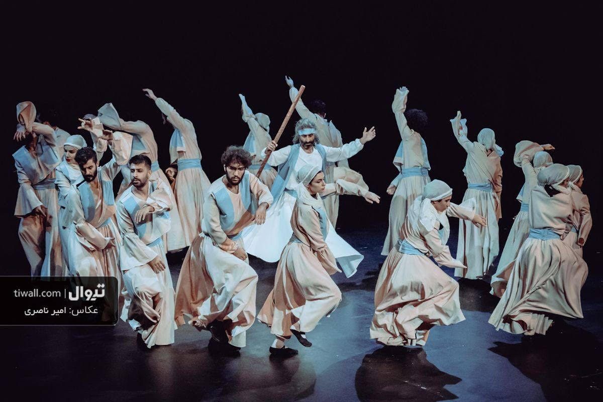 نمایش رستاخیر عشق