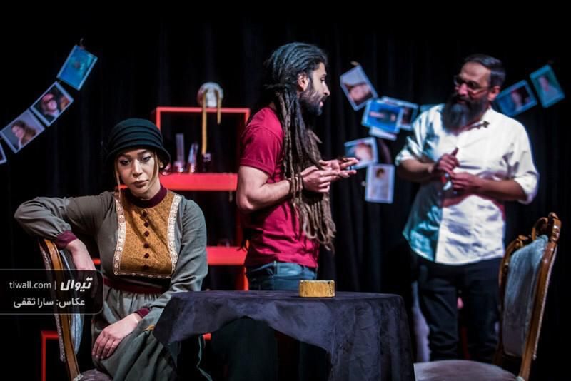 سروش پارسا نمایش از میان مردگان