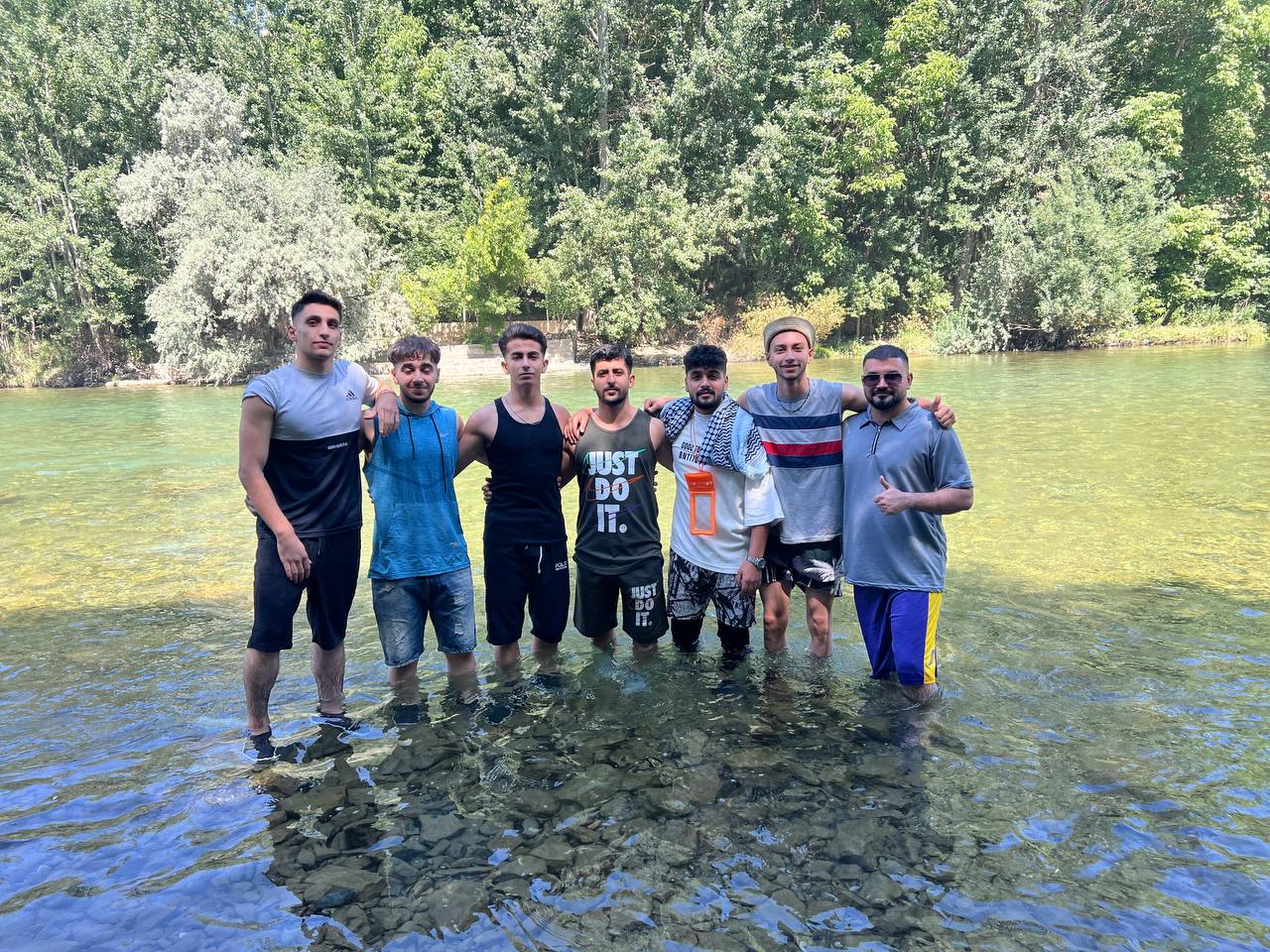 با دوستان قدیم و جدید