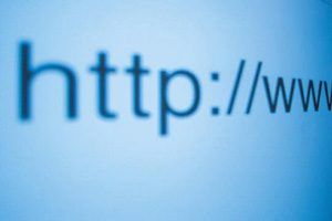 یو ار ال چیست