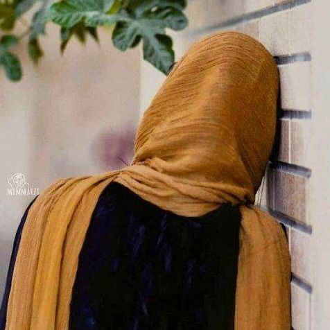 دختری با موهای خاکستری