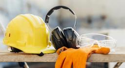نکات ایمنی در کارگاه‌های صنعتی و استفاده از ابزارهای برقی