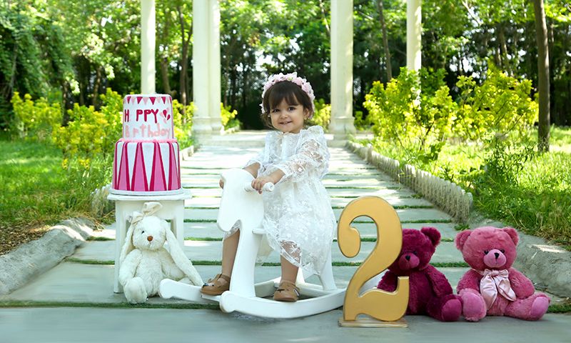 ایده عکس کودک در باغ و اتلیه 