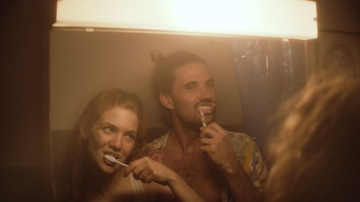 دانلود فیلم 99 Moons 2022 - 99