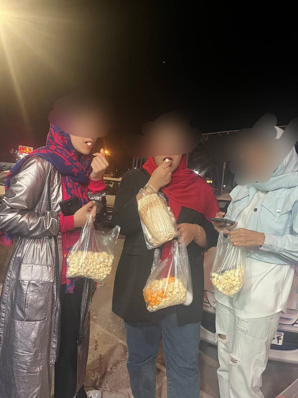 نمادی از رفاقت مردانه. یا همه باهم یا هیچکس.