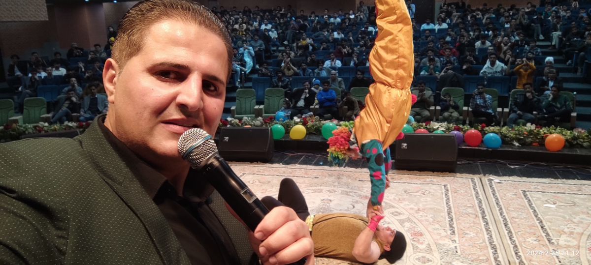 پویا شکوهی مجری تهیه کننده و کارگردان مراسمات و همایشها گروه فرهنگی هنری پویا 09158085113