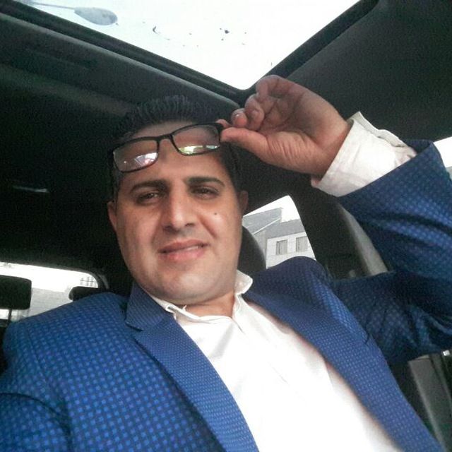 پویا شکوهی مجری تهیه کننده و کارگردان مراسمات و همایشها