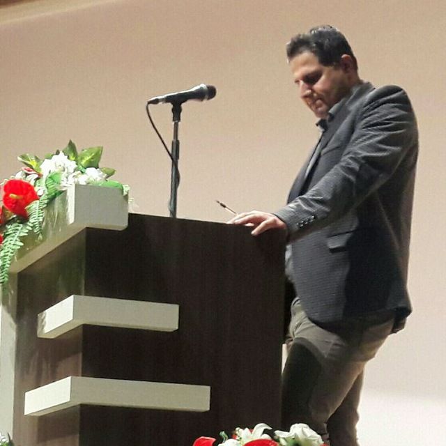 پویا شکوهی مجری تهیه کننده و کارگردان مراسمات و همایشها 