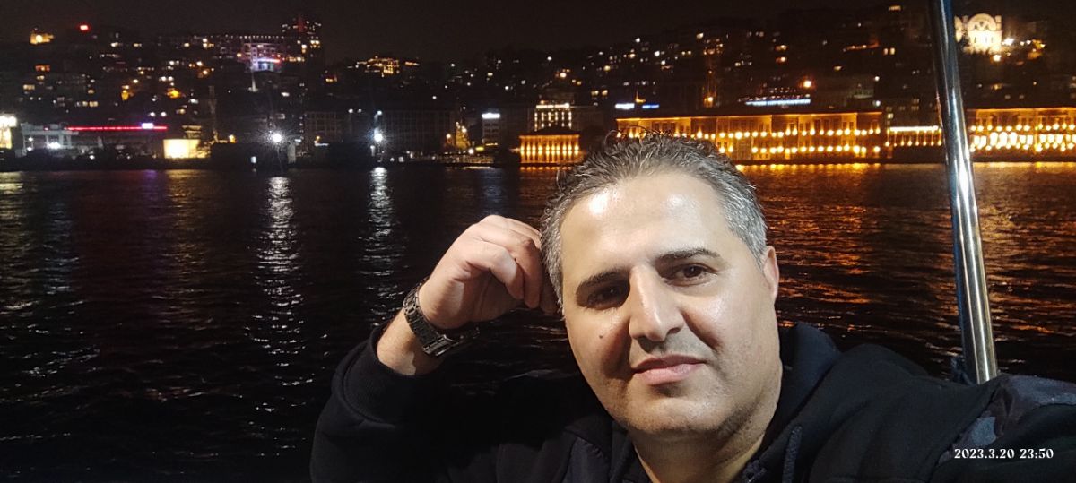 پویا شکوهی در ترکیه مجری تهیه کننده و کارگردان مراسمات 