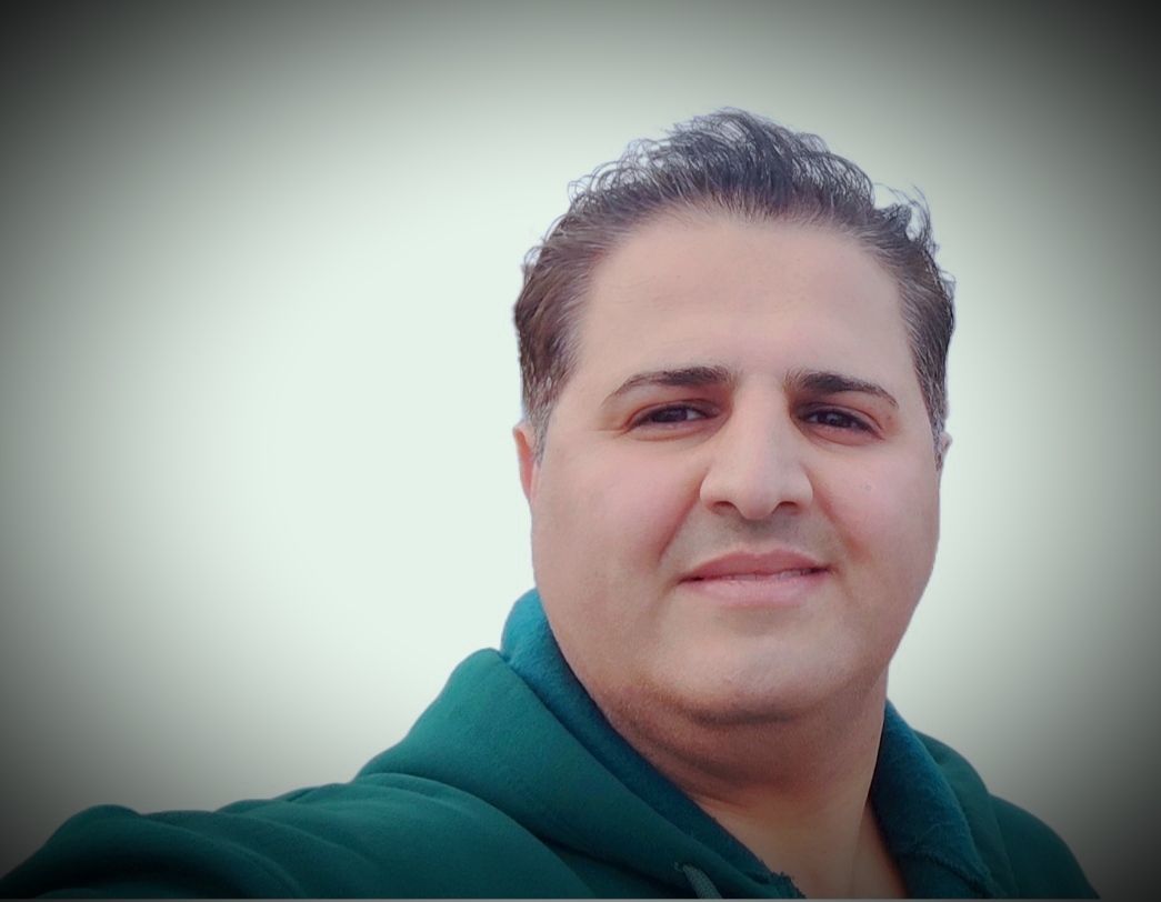 پویا شکوهی مجری تهیه کننده و کارگردان مراسمات و همایشها گروه فرهنگی هنری پویا 09158085113