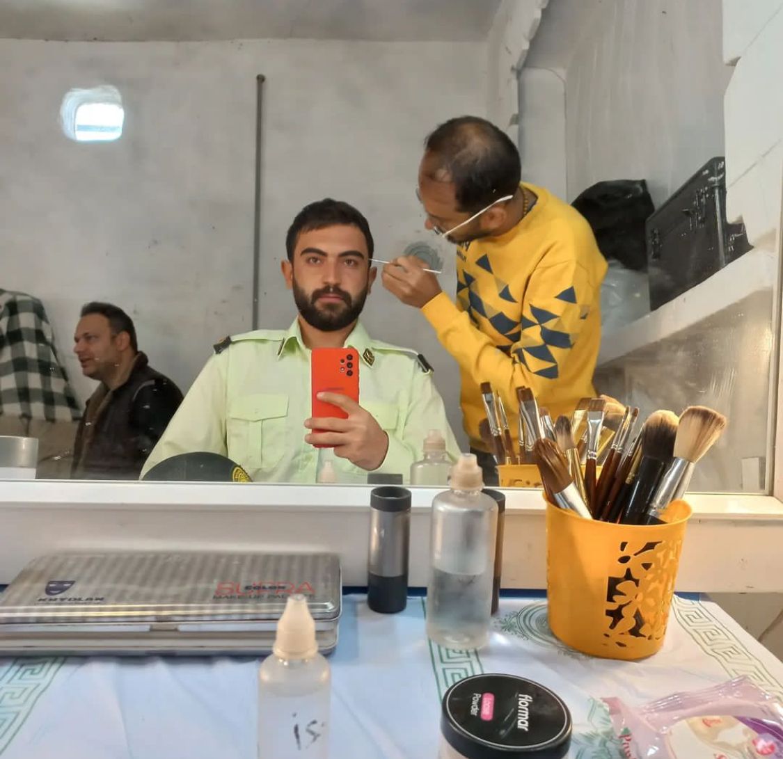 مهدی قنبری این بازیگرجوان ایرانی که متولد 18مهر 1380درتهران است 