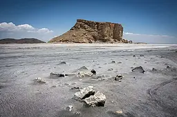 وداع با نگین فیروزه‌ای: دریاچه ارومیه در آستانه مرگ