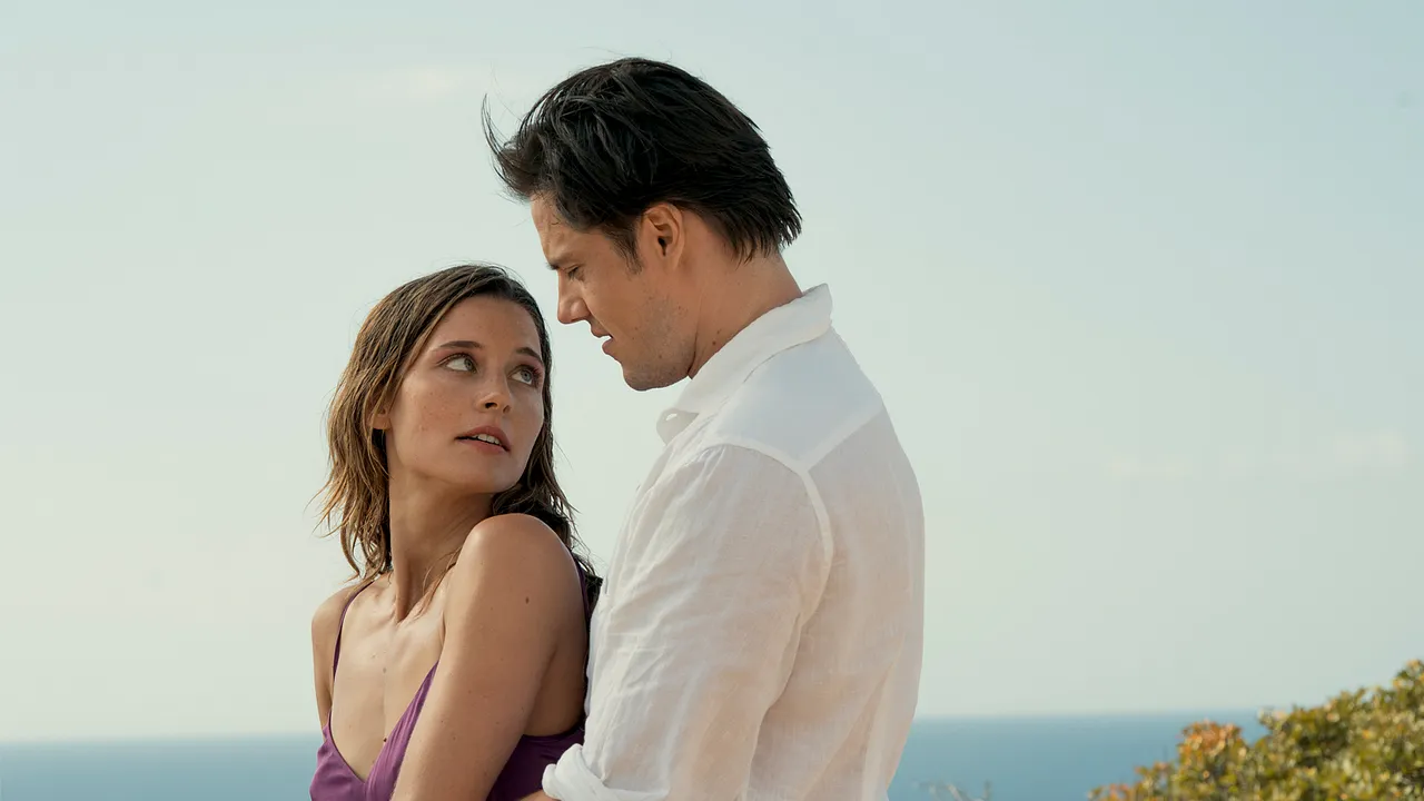 دانلود فیلم Fall for Me 2025 دل به من بده