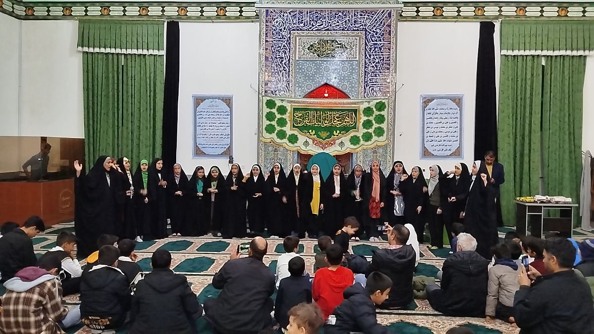 گروه سرود دختران مسجد امام زمان(ع)