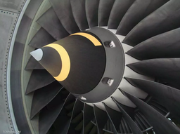 علت وجود مارپیج های سفید رنگ روی موتور هواپیما چیست؟