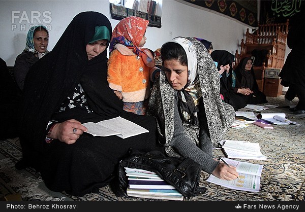 نهضت سوادآموزی مورد نیاز از مکتب خانه به دانشگاه رفتن نیست بلکه نهضت سوادآموزی باید بيسوادان واقعی آنهايي كه نمي توانند نحوه تغییرات و پیشرفت در جامعه ياد بگيرند و بازآموزي كنند را آموزش دهد.