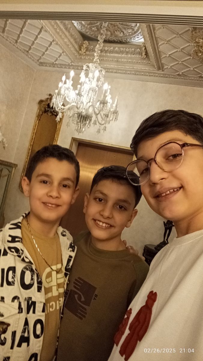 عکس آبتین عابدی و کیان عابدی و علیرضا عابدی فوتبالیست معروف در شهر اراک