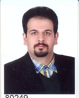 
ماده ۵۲۳ قانون مجازات اسلامی (تعزیرات): جعل و تزویر عبارتند از: ساختن نوشته یا سند یا ساختن مهر یا امضای اشخاص رسمی یا غیررسمی، خراشیدن یا تراشیدن یا قلم بردن ‌یا الحاق یا محو یا اثبات یا سیاه کردن یا تقدیم یا تاخیر تاریخ سند نسبت به تاریخ حقیقی یا الصاق نوشته‌ ای به نوشته دیگر یا بکار بردن مهر دیگری ‌بدون اجازه صاحب آن و نظایر اینها به قصد تقلب.

مجازات جعل اسناد عادی (غیر رسمی)در ماده 536 قانون مجازات اسلامی ذکر شده است که اگر کسی اقدام به جعل یا تزویر اسناد و نوشته های غیر رسمی کند یا با علم به این موضوع از آن استفاده کند؛ علاوه بر جبران خسارت وارده از سه ماه تا یک سال به حبس یا به پرداخت 8 تا 30 میلیون تومان، جزای نقدی محکوم خواهد شد.



برای مشاوره و کسب اطلاعات بیشتر با شماره 09125258925 رضا صبری تماس بگیرید . Rezasabri

مشاوره برای افراد نیازمند رایگان است

جرم جعل صرفا به صورت مکتوب ( نوشته کاغذی) قابل تحقق است .

اگر شخصی امضای دیگری را در سندی درج نماید و ذیل آن کلمه از طرف ( لو ) را قید کند ، حتی در فرضی که اذن برای انجام این عمل نداشته باشد جعل محقق نمی شود . زیرا به صراحت بیان شده است که این سند توسط شخصی به جز فرد اصیل ( شخصی که تصور می شود سند را صادر کرده و سند منتسب به وی می باشد ) توشیع و در نهایت صادر شده است .

تغییر مفاد و مندرجات کپی سند جعل نیست مگر اینکه کپی مصدق ( برابر اصل ) باشد که در این صورت جعل محقق می شود . و همچنین تغییر و تحریف سند جعلی ( ذاتا مجعول که از ابتدا جعلی است ) دیگر جعل نیست ، ولی اگر در یک سند اصیل شخصی بخشی از آن را تغییر دهد و شخص دیگری قسمت دیگری را تغییر دهد، جعل محقق و هر دو مرتکب جعل شده اند .

یکی از شرایط تحقق جعل این است که سند تحریف شده قابلیت ضرر به غیر را داشته باشد . حتی اگر ضرر را به شخصی به غیر از کسی که سند به نام وی جعل شده است را برساند .

وبرای تحقق جعل نیاز به ضرر بالفعل نیست بلکه ضرر بالقوه و احتمالی نیز کافی است .

اگر تغییرات مندرج در سند با رضایت و اذن صادر کننده باشد ، مانع تحقق جرم جعل است .

با عنایت به ماده 523 قانون مجازات تعزیرات برای تحقق جعل باید مرتکب قصد ضرر زدن به دیگری را داشته باشد . اینکه جاعل موق به عملی کردن قصد خود شود یا خیر ( رسیدن ضرر ) باعث عدم تحقق جرم جعل نیست و جعل محقق است.

چند تغییر در یک سند ، موجب تحقق یک جرم جعل است .

صرف ساخت مهر دیگری به قصد تقلب ( جازدن به جای اصل حتی در فرض عدم استفاده ) موجب تحقق جرم جعل است و استفاده از مهر دیگری در هر حال موجب تحقق جعل است چه دسترسی به مهر قانونی باشد چه غیر قانونی باشد ( البته این در حالی است که اجازه استفاده نداشته باشد )



برای مشاوره و کسب اطلاعات بیشتر با شماره 09125258925 رضا صبری تماس بگیرید . Rezasabri

مشاوره برای افراد نیازمند رایگان است