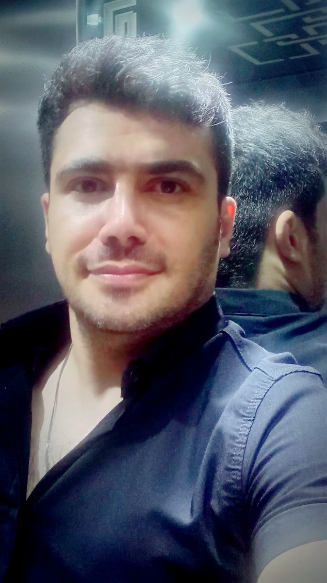 بیوگرافی سامیار قدرتی خواننده آهنگ از و تنظیم کننده ایرانی
(( سامیار قدرتی خواننده آهنگ معروف من برات بیس میزنم می باشد ))

آهنگ جدید و فوق العاده زیبای سامیار قدرتی به نام بیس
فول آلبوم و تمام آهنگ های سامیار قدرتی
گلچین تمام آهنگ های سامیار قدرتی

سامیار قدرتی خواننده ، آهنگساز ، ترانه سرا ، و تنظیم کننده ی ایرانی هست

که در اوایل سال ۱۳۸۴ با اهنگ متروپلیس و خواب سفید وارد مارکت موسیقی ایران شد .
از وی به عنوان پادشاه بیس یا سلطان بیس نیز یاد میشود ...

سامیار قدرتی با 
