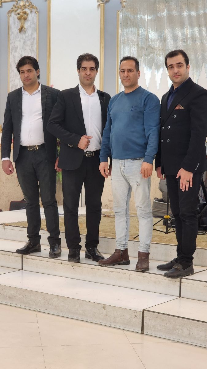 امین یوسفی خواننده کورد ترک و فارس از شهر قوچان باعث افتخار که خدمت شما مردم خون گرم خراسان بزرگ شمالی و رضوی باشم عشق دوتار بخشی استاد نوازنده ارگ خواننده کورد فارس اینستاگرام 