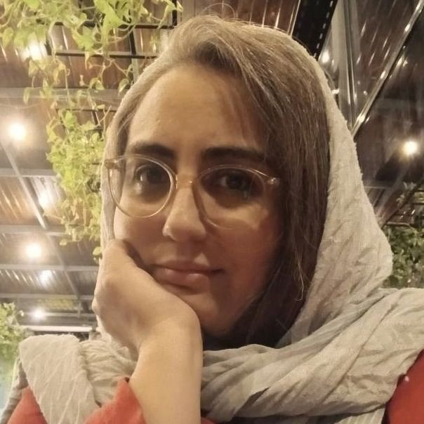 مریم قاضی زاده