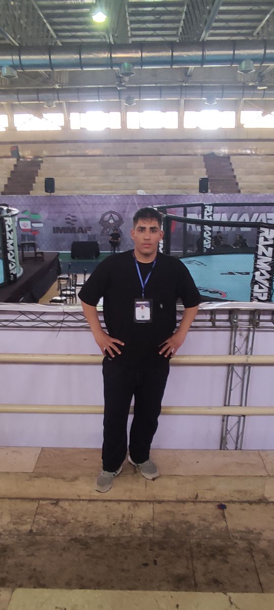 اهورا بهمنی فایتر 93کیلو گرم جوانان در مسابقات کشوری مقام سوم را کسب کرد و به مسابقات جهانی بحرین راه پیدا کرد 