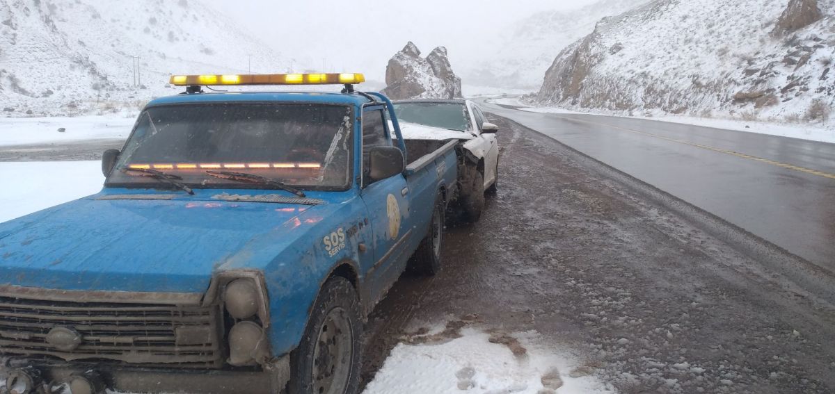 حمل توسط چرخ گیر تمام هیدرولیک انواع ماشین های ایرانی و خارجی به تمام نقاط کشور