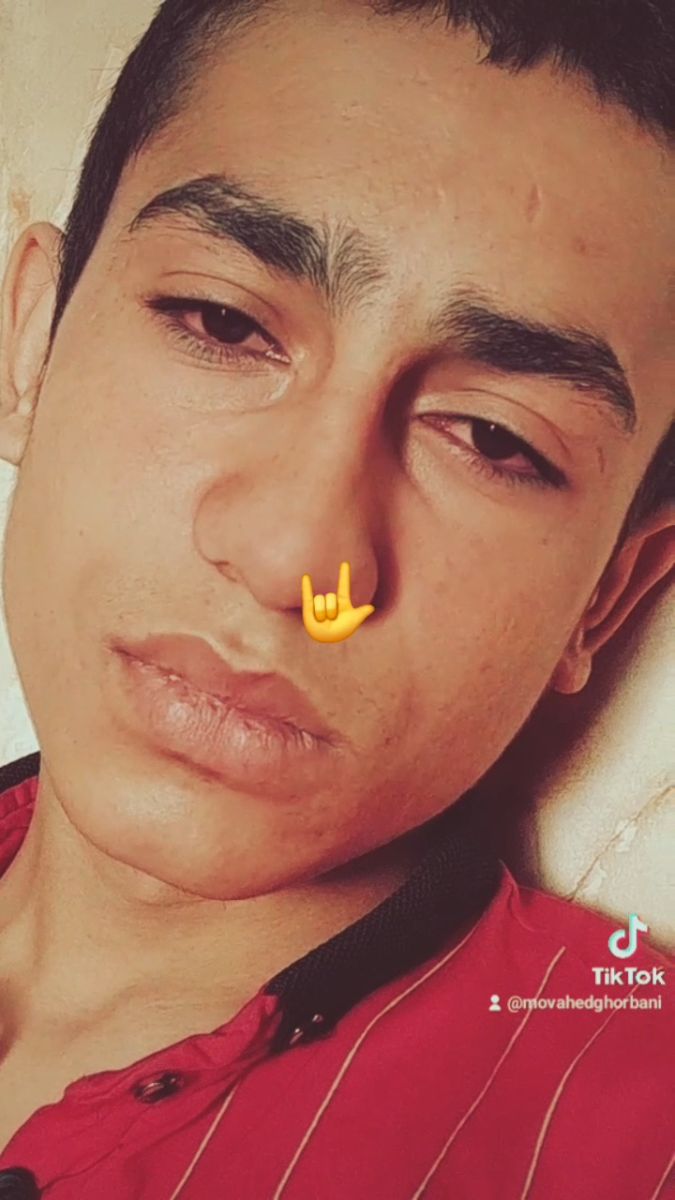 ژست موحد بدقیافه