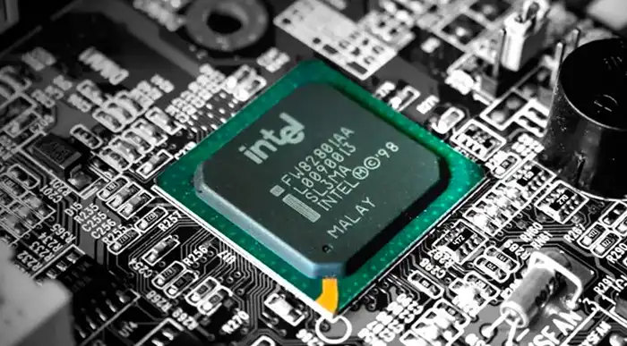 یک نمونه از چیپست مادربرد