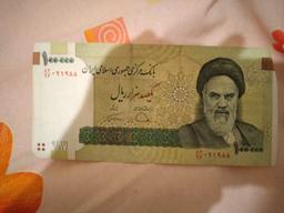 ۱۰ هزار تومانی قدیم از رده خارج شده