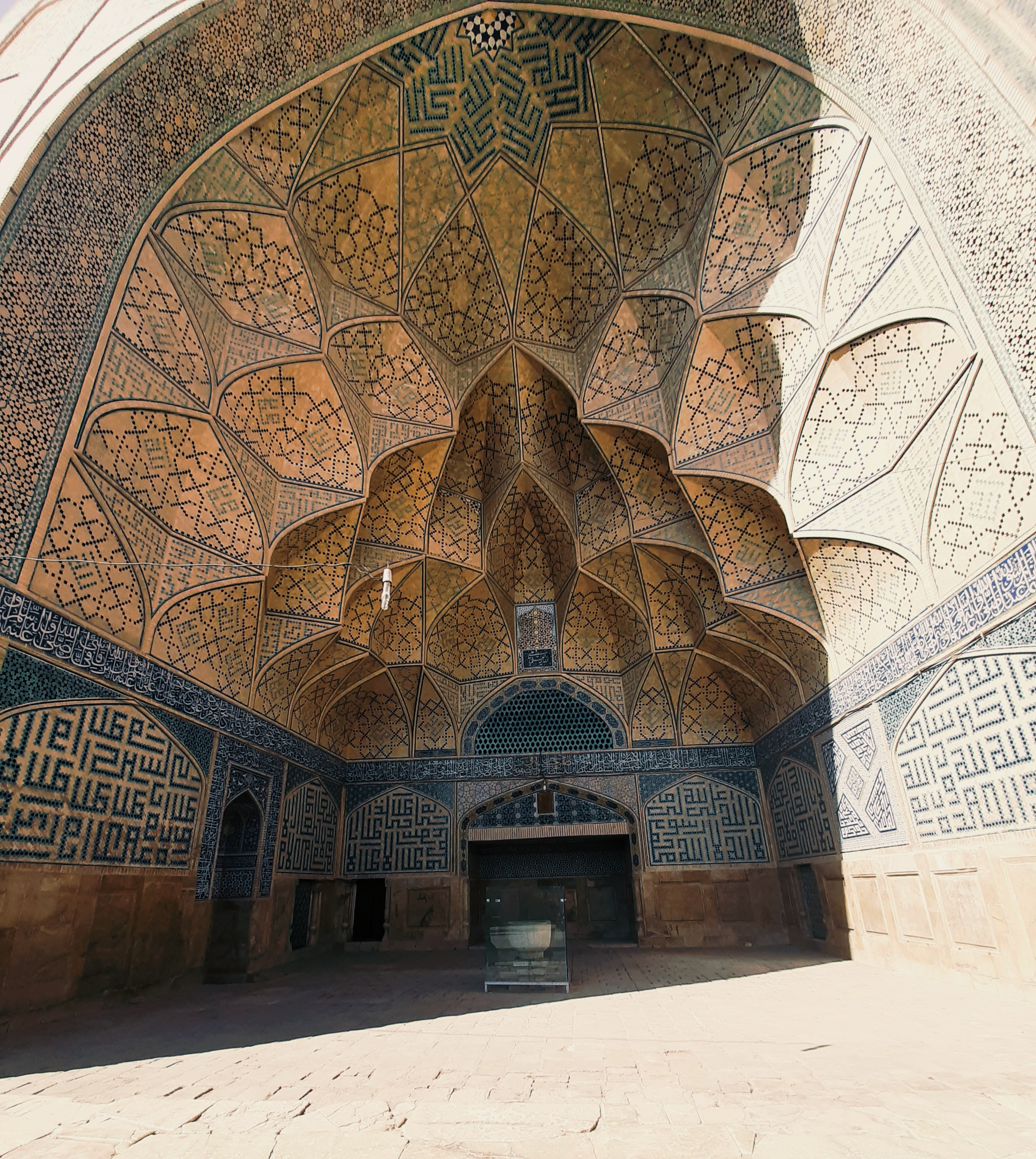 معماری مسجد جامع عباسی. :)