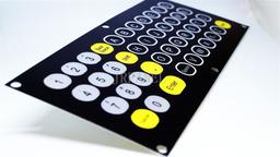 چاپ مستقیم روی پنل و لیبل پلی کربنات با کیفیت عالی در چاپ برمودا