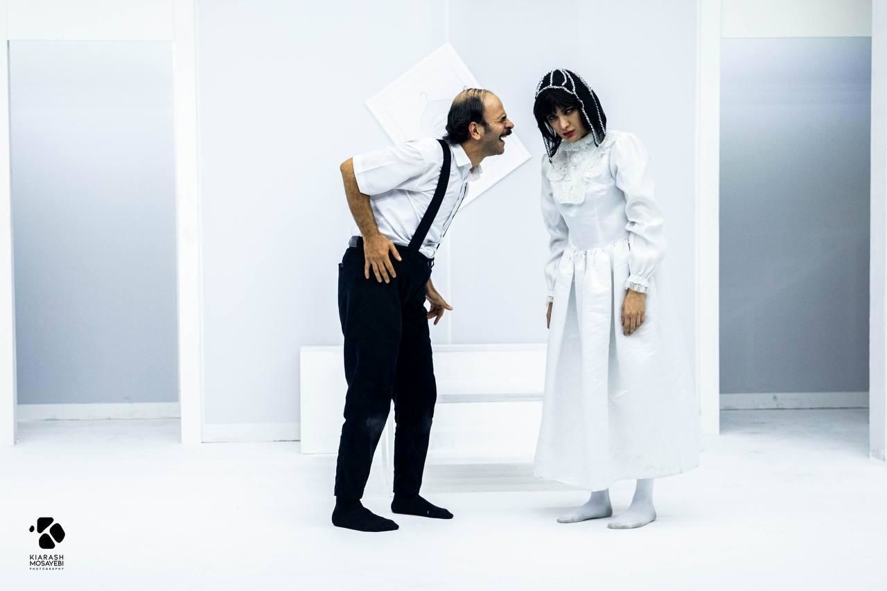 این هم تصویری از تئاتر ، صرفا به خاطر حسن ختام !