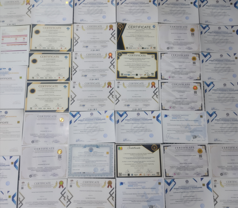 برخی از تعداد زیاد سرتیفیکیت های ایمان باقری، فایل اسکن همه سرتیفیکیت های او در کنار هم معادل 1.2 گیگابایت است!!!