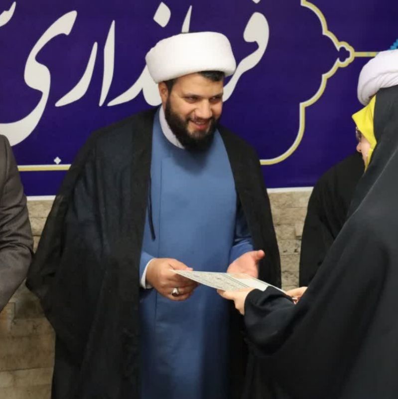 فاطمه پوردهنده، حافظ کل قرآن کریم یکی از نوجوانان پرافتخار استان گیلان، اهل شهرستان صومعه سرا متولد ۱۳۸۸در خانواده ای مذهبی چشم به جهان گشود.