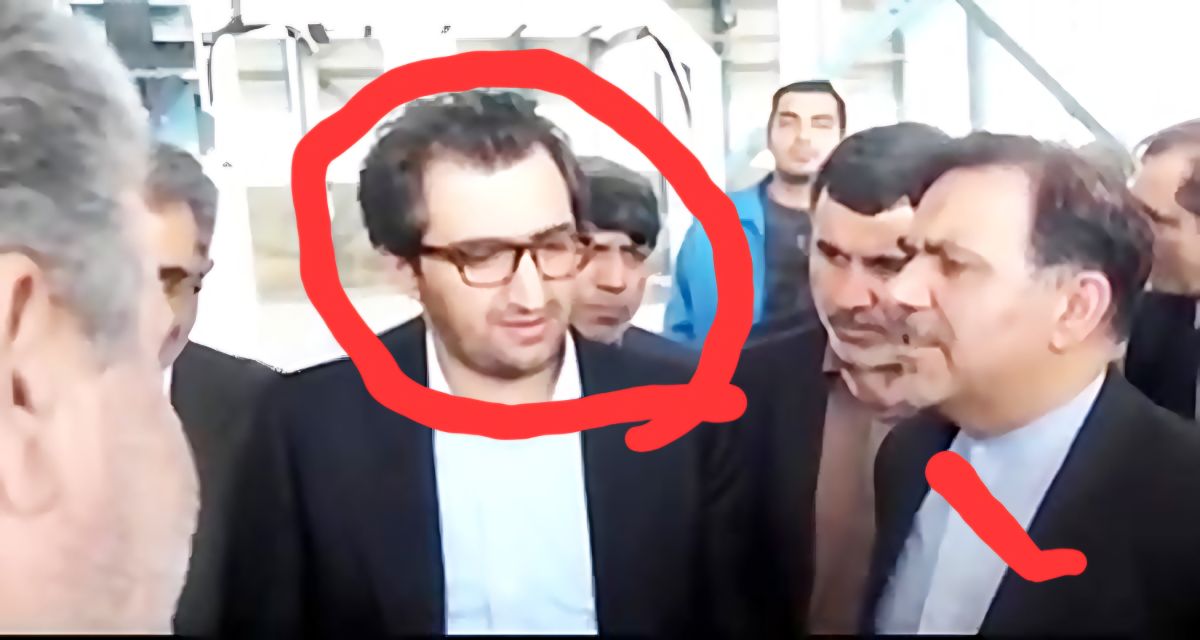 سامان مدلل در کنار عباس آخوندی