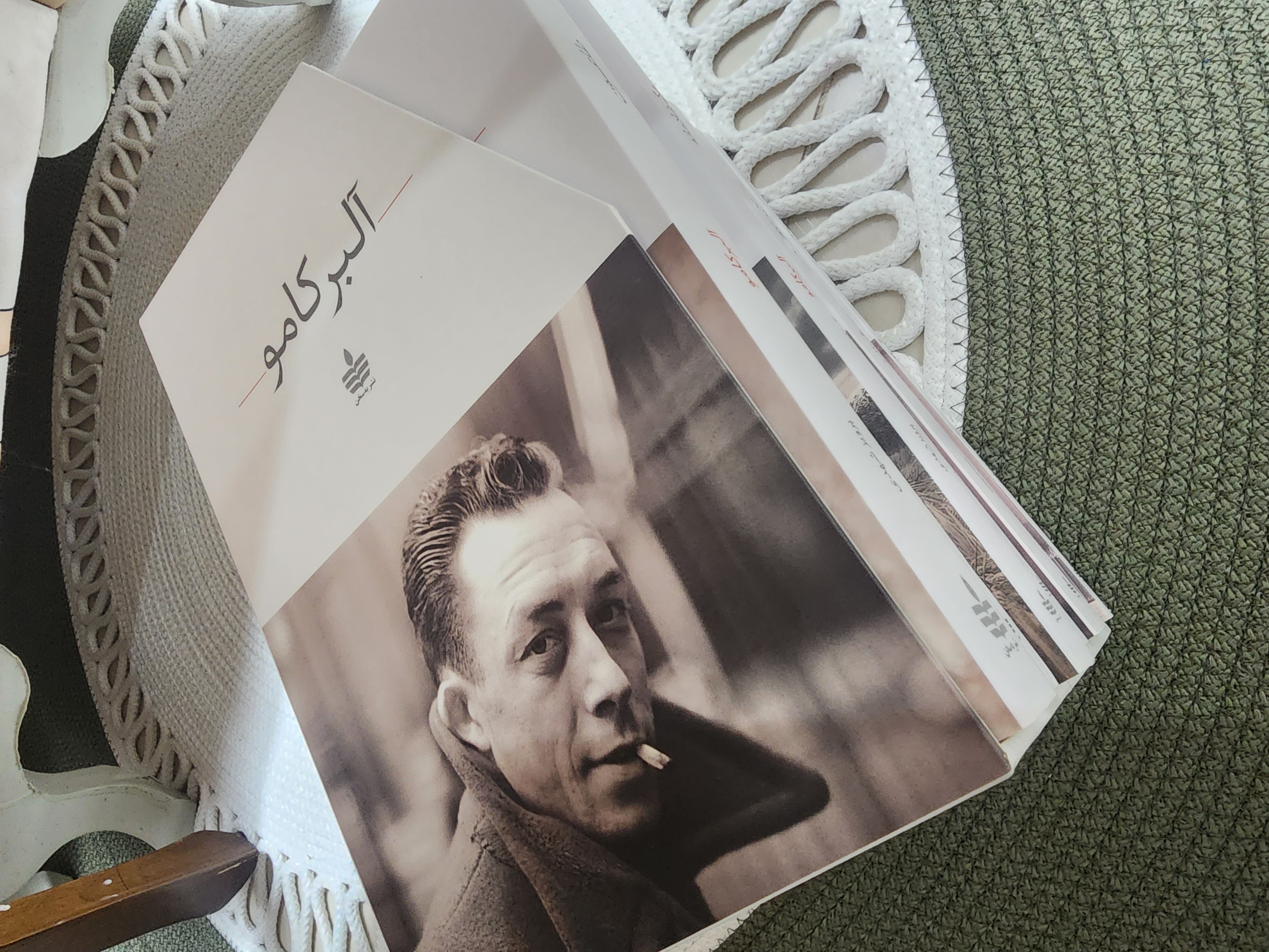 برگی از روزمرگی های یک گروگان