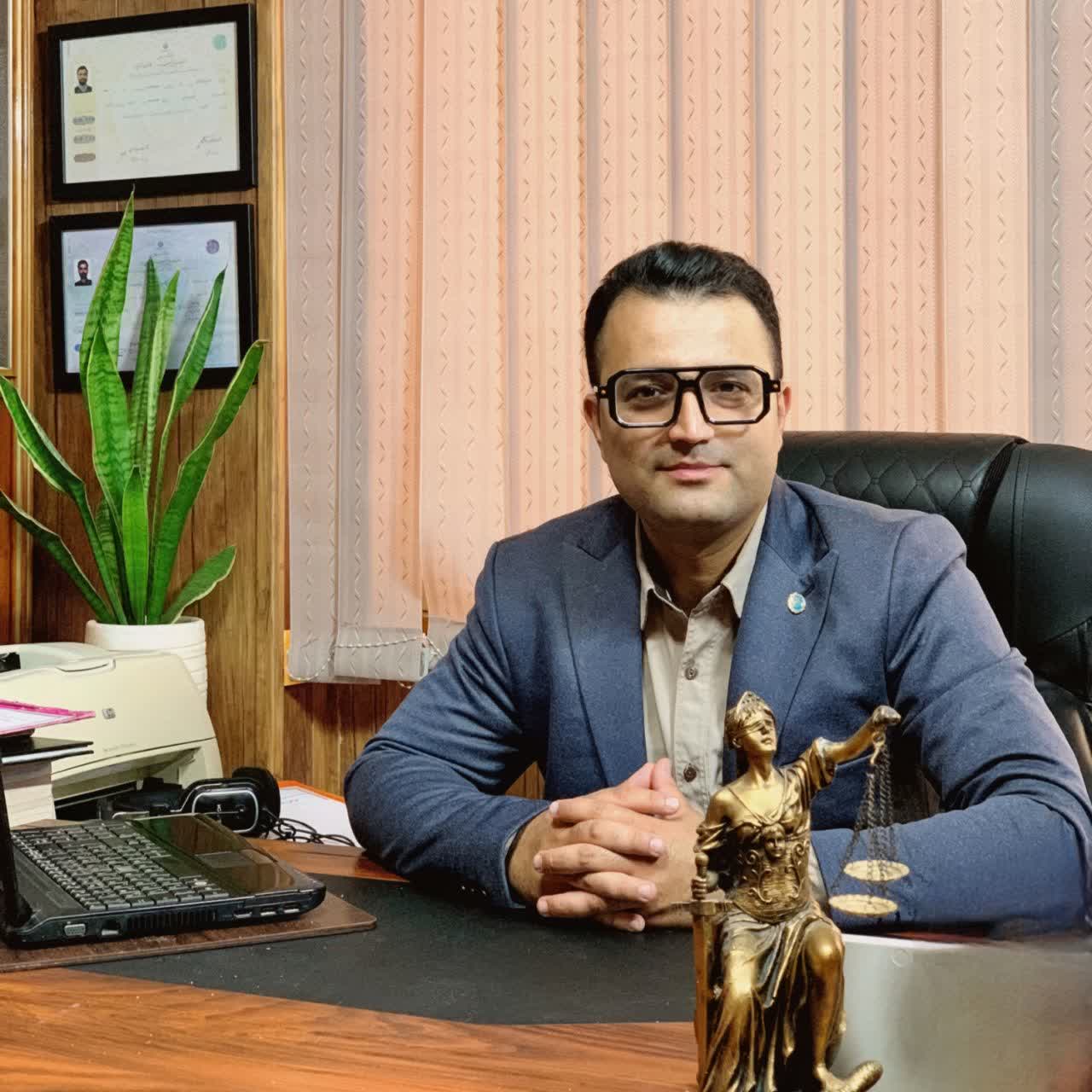 پوریا آقاجانی