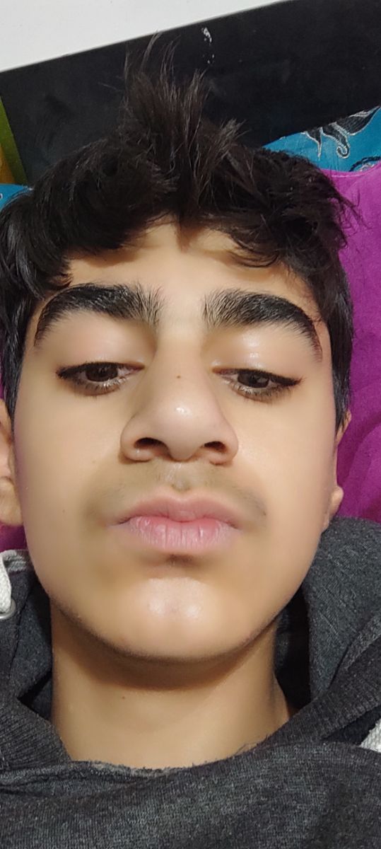 محمد طاها ولی نژاد غازانی از تبریز پسری که مقام دوم کسب نمره در مدرسه حکیم نظامی منطقه ۲ به دست اورده که در سال گذشته مقام اول را داشته بود  