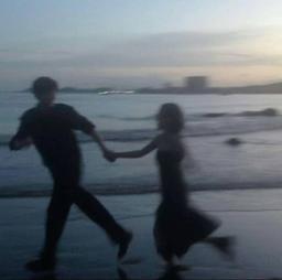 درباره ی دختری با دنیای پر رمز و راز2