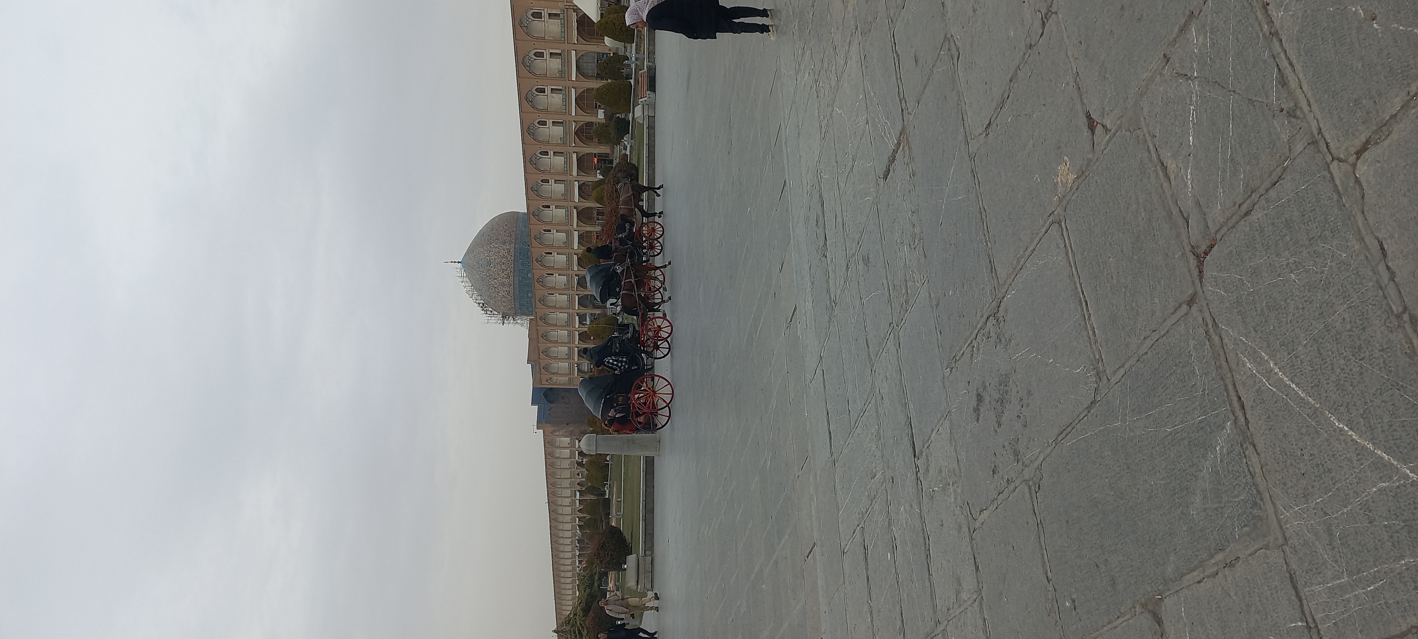 میدون امام...