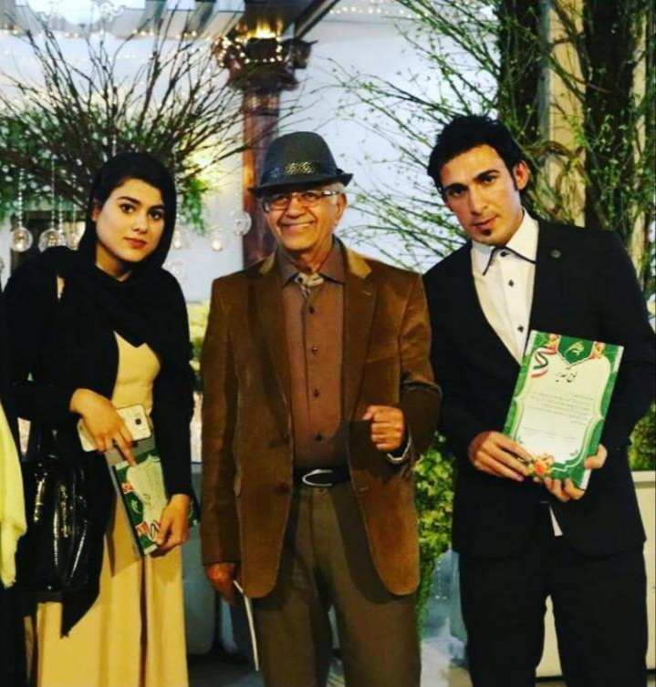 از سمت راست حسن سالار منش ، استاد ابوالحسن تهامی نژاد ، حدیث سیرجانیان