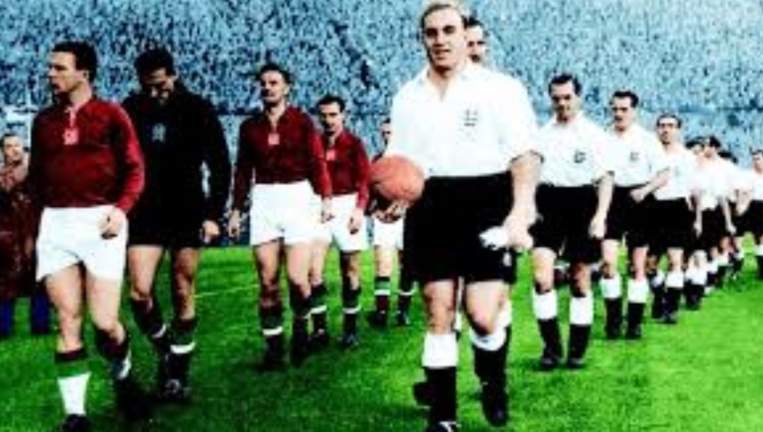 نبرد میان آلمان و ایتالیا در مرحله نیمه نهایی جام جهانی ۱۹۷۰ که در یک آن یک رکورد عجیب ثبت شد ثبت ۵ گل در دو نیمه ی وقت اضافه که از آن به عنوان بازی قرن یاد میشود