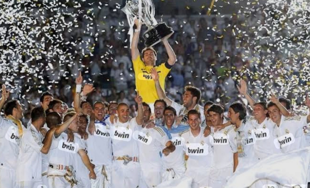 قهرمانی مقتدرانه رئال مادرید با ژوزه مورینیو با بیشترین گل زده و ۱۰۰ امتیاز که یک رکورد بی سابقه در تاریخ رقابت های لالیگا بود