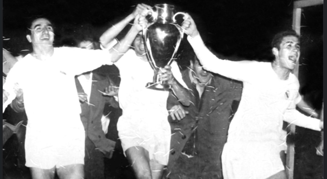 نخستین دوره از جام باشگاه های اروپا در سال ۱۹۵۵ که رئال مادرید قهرمان اولین دوره از این مسابقات بود